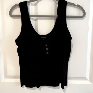 Dynamite crop tank XL